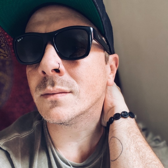 Ray-ban Sunglasses - Picture 3 of 6